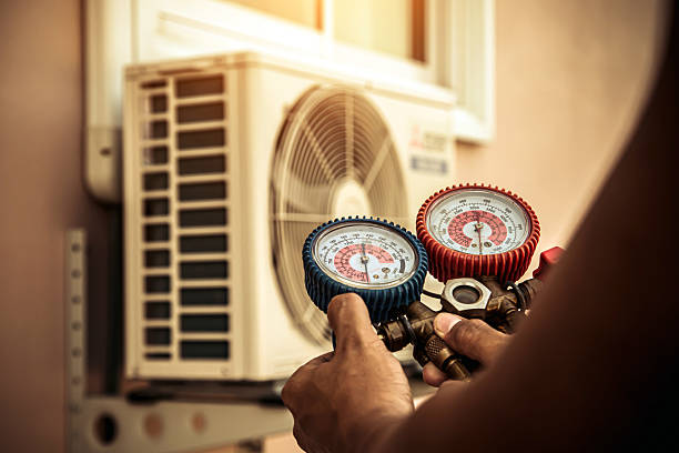 Professional Hvac technician working in West Islip, NY
